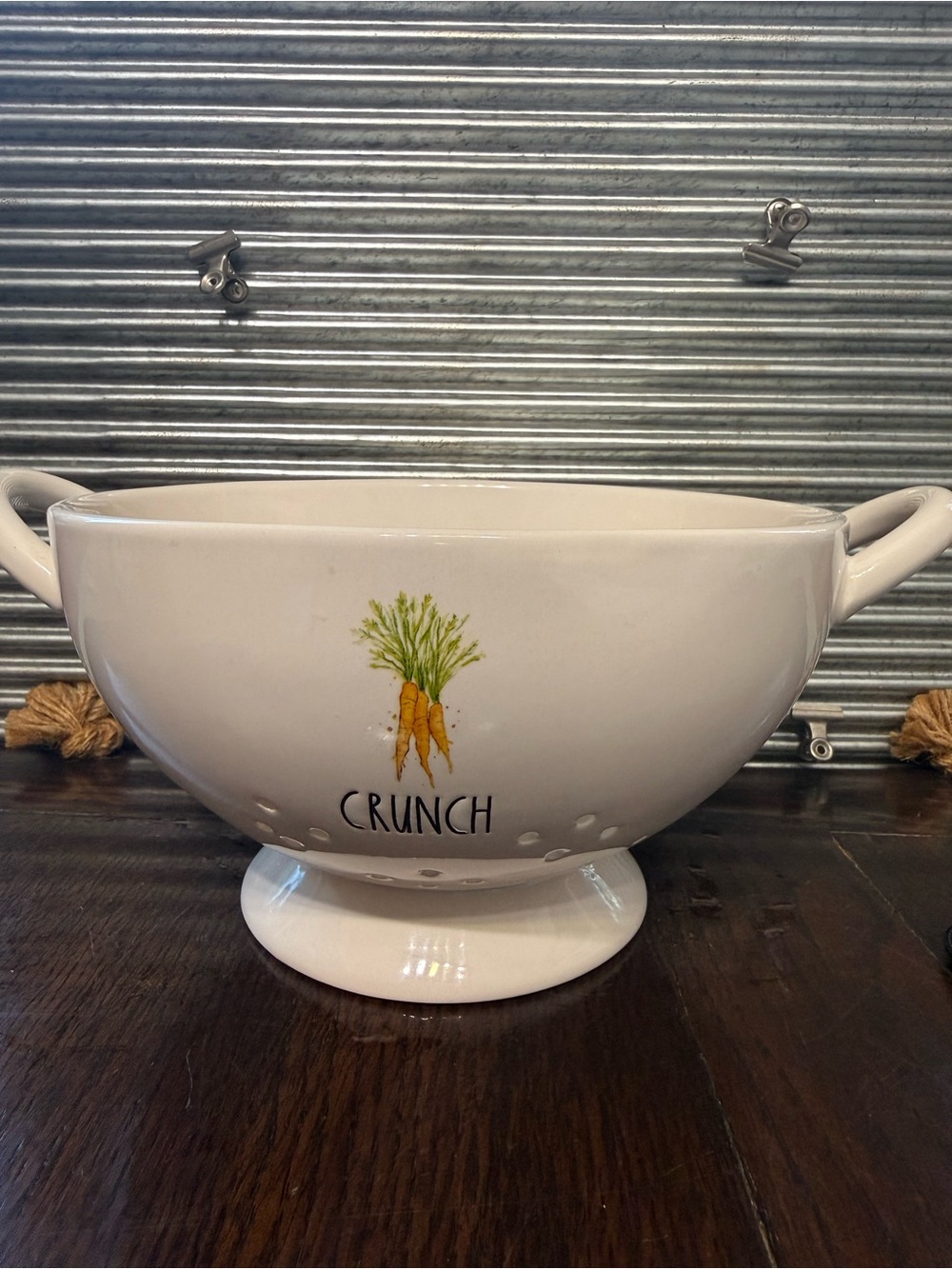 Rae Dunn by Magenta CRUNCH Ceramic Easter Carrot Colander Strainer Bowl 8” HTF
